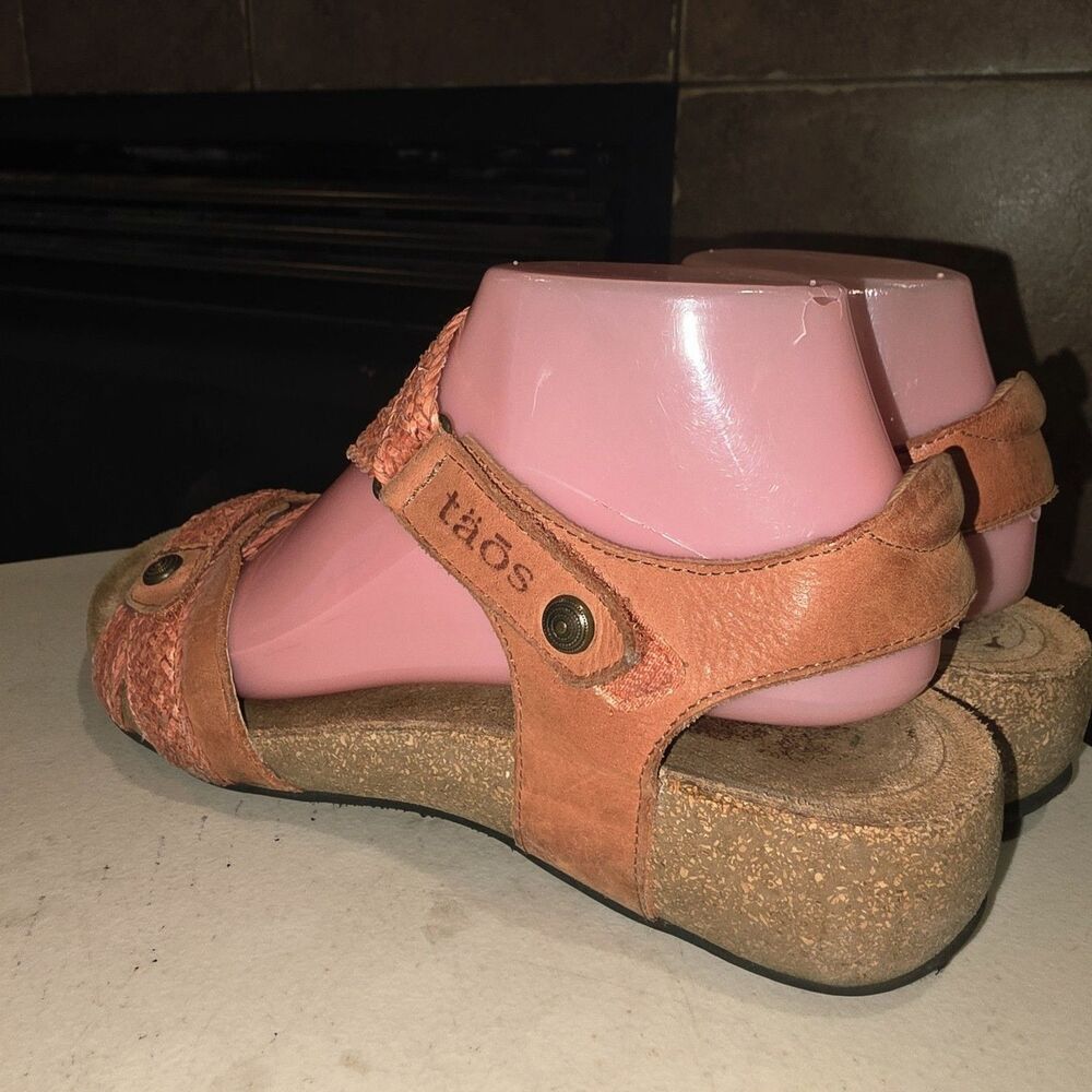 Taos 8/8.5 Trulie Orange Weave Criss Cross Strap Boho Distressed Logo Sandals - Picture 7 of 13